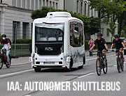 Autonomes Fahren im ÖPNV: Shuttle-Bus bei IAA Mobility macht erlebbar, wie Kunden und Klimaschutz durch Digitalisierung profitieren (©Foto: Marin Schmitz)